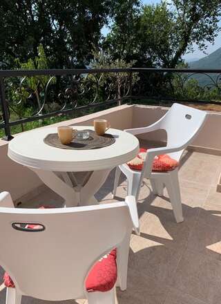 Апартаменты Guesthouse P&A Будва Двухместный номер с 1 кроватью и балконом-3