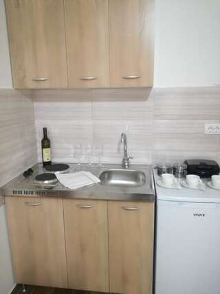 Апартаменты Guesthouse P&A Будва Трехместный номер, вид на сад-2