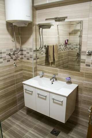 Апартаменты Guesthouse P&A Будва Люкс, вид на сад-7